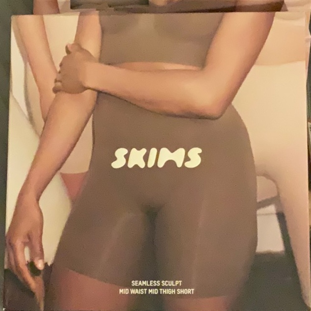 Skims bodysuits mult sizes and colors